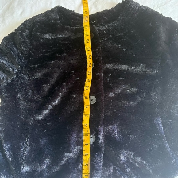 Torrid Faux Fur Cropped Jacket - Picture 13 of 13